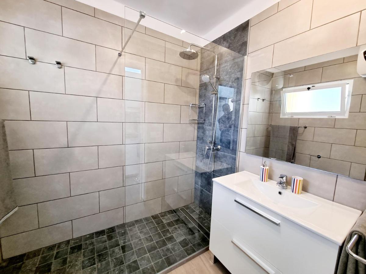 Apartamento Norma 8 Playa Roca Коста Тегисе Екстериор снимка